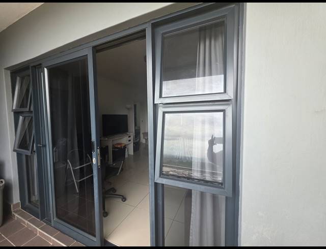 2 BEDROOM APARTMENT FOR SALE IN UMHLANGA RIDGE